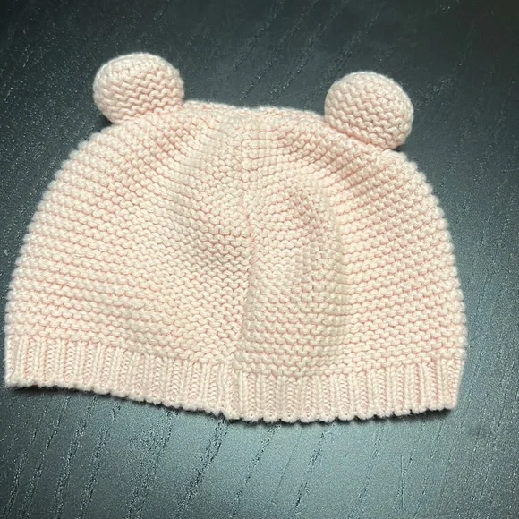 Baby gap hat - Picture 1 of 3